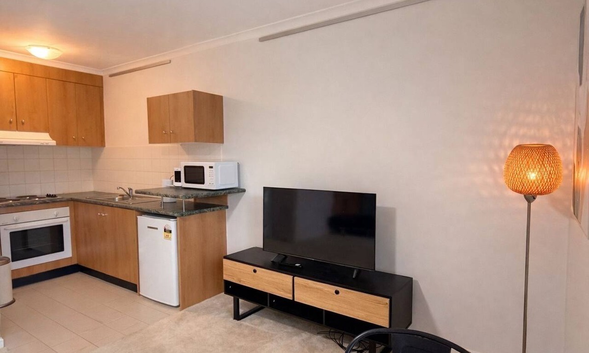 Carnegie Apartment | Moonya Courtyard