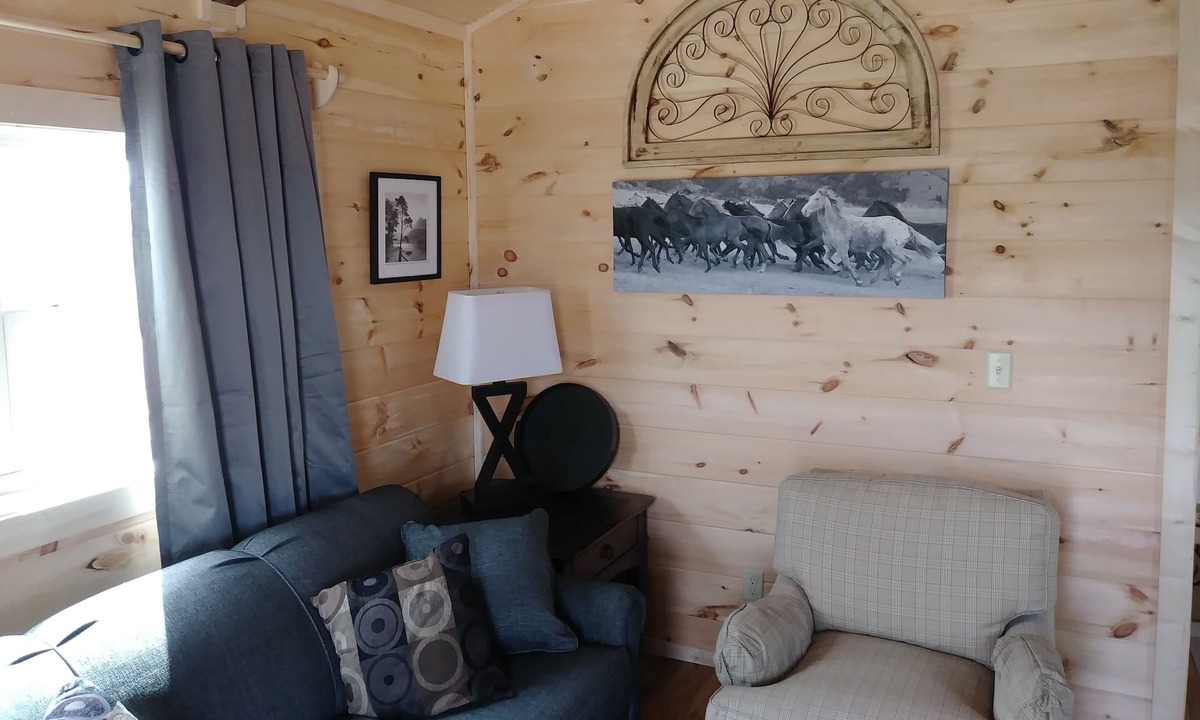 Tryon Cabin | Moore Rd. Cabin # 2 approx. 1 mile from Tryon International Equestrian Center
