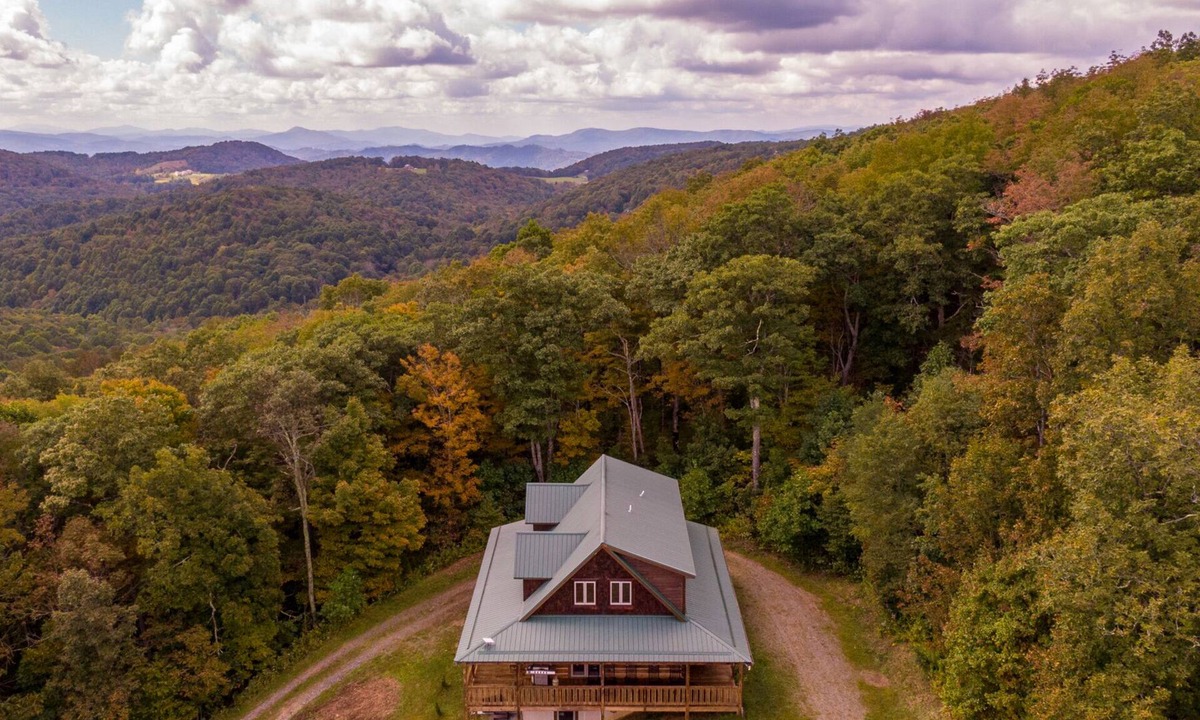 Boone House | Morris Cabin- Cedar log cabin with hot tub, dog friendly, mountain views