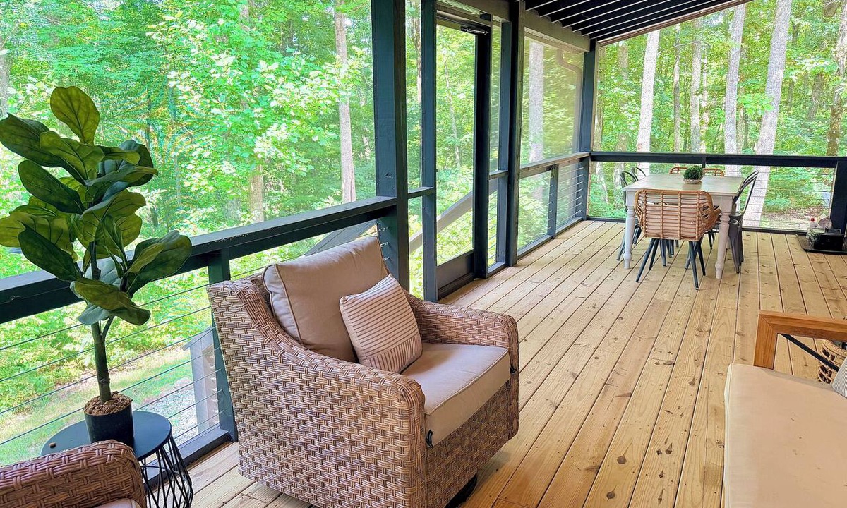 Monteagle Cabin | Mountain Mama Bluff View Escape - With OHV Trailer Parking Space