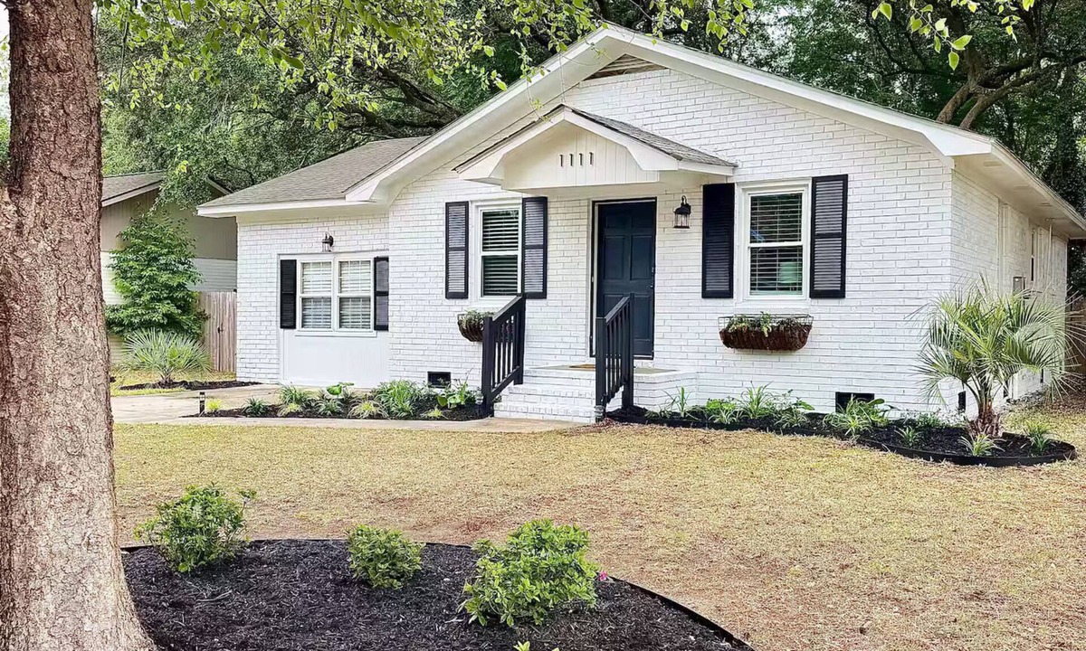 Hickory Shadows House | Mt Pleasant Retreat Under the Oaks