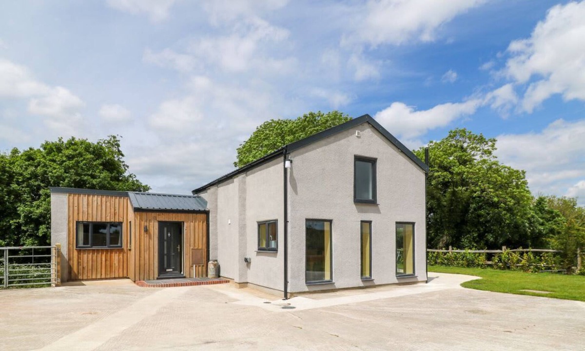 Okehampton House | Muddy Udders Dairy in Northlew