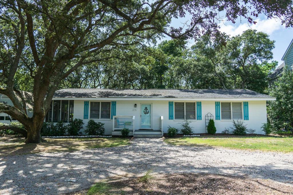Yaupon Beach House | My Three Buoys by Oak Island Accommodations