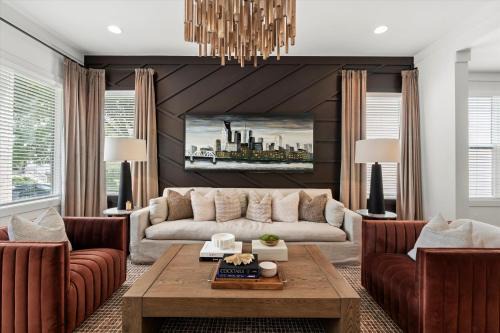 Eighth Avenue House | NASH - The NASH - 757AB Lynwood Ave