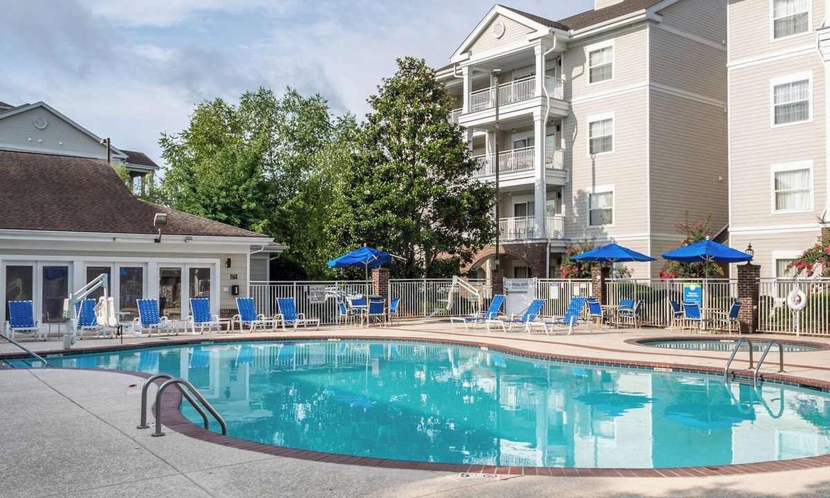 Pennington Bend Condo | Nashville | Live Music | Pool & Broadway | 2BR Condo