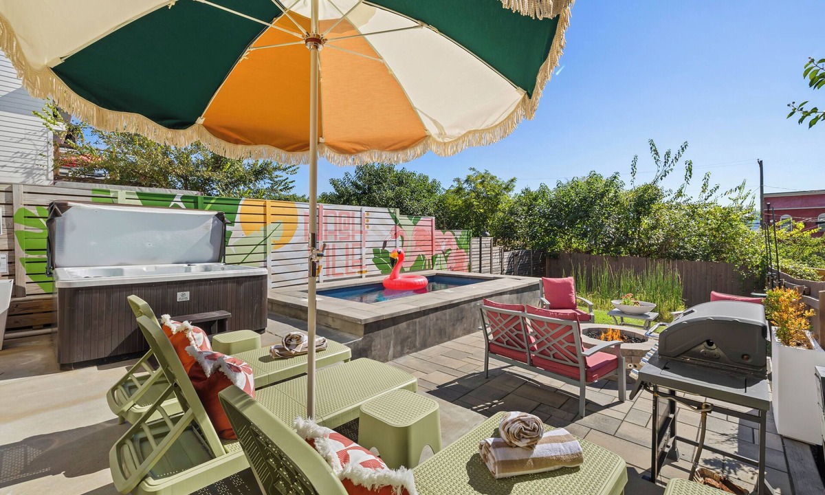 Talbot's Corner House | Nashville Oasis w/Pool & Hot Tub ★ Rooftop & Views ★ Mins to Broadway & DT!