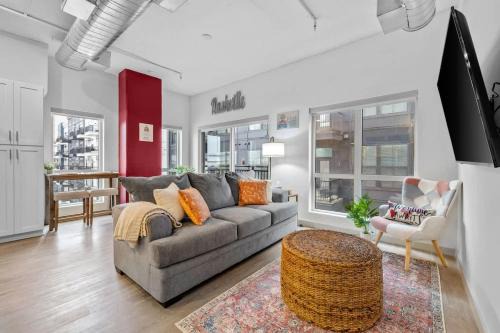 Sobro Apartment | Nashville SoBro Getaway
