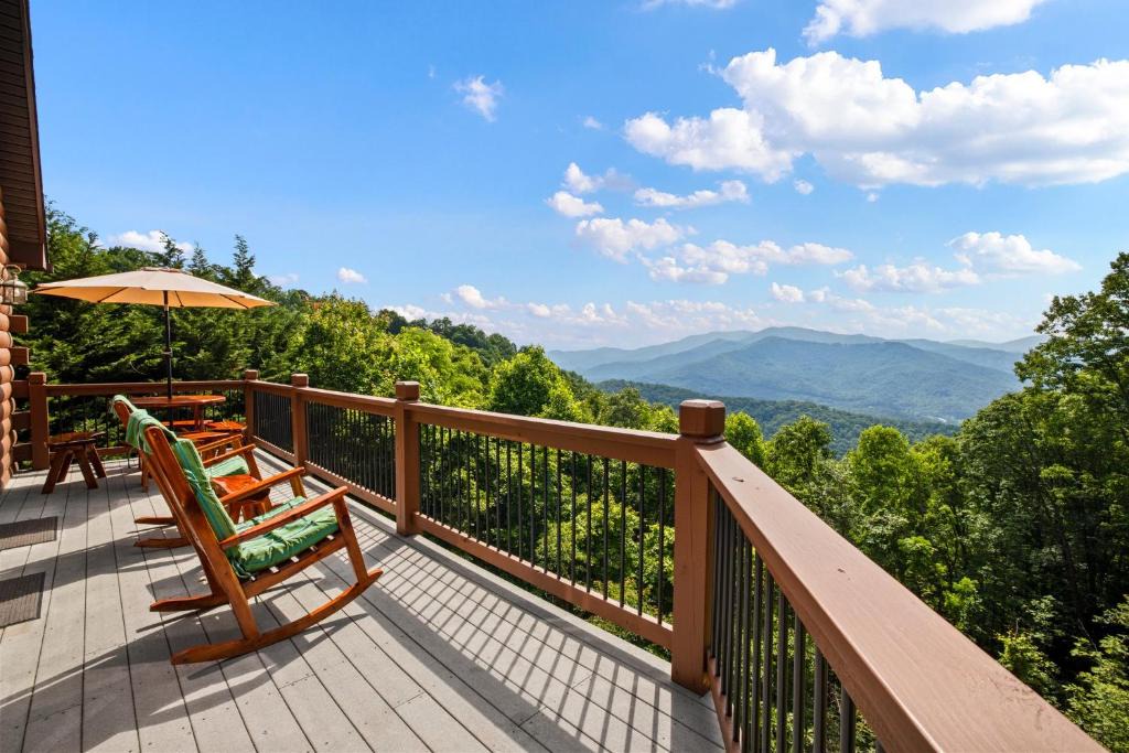Bryson City House | Native Winds Luxury Cabin Rental
