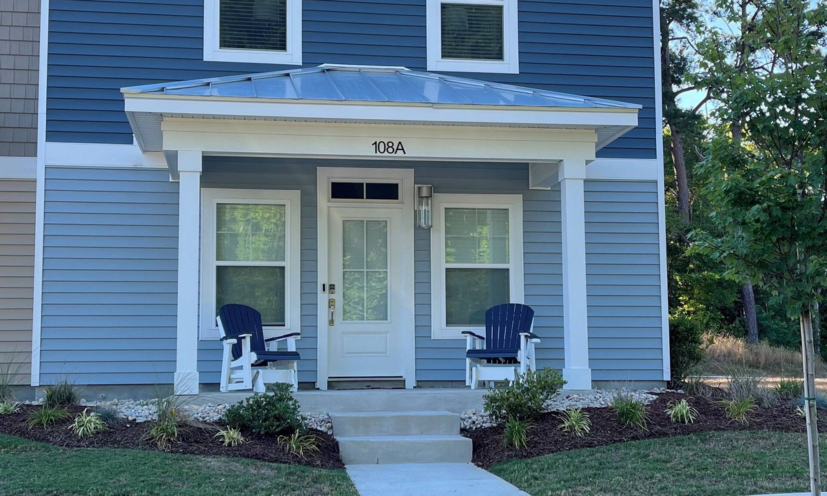 Jarvisburg House | New 3-bedroom townhome near OBX beaches with a community pool . Outside lounge