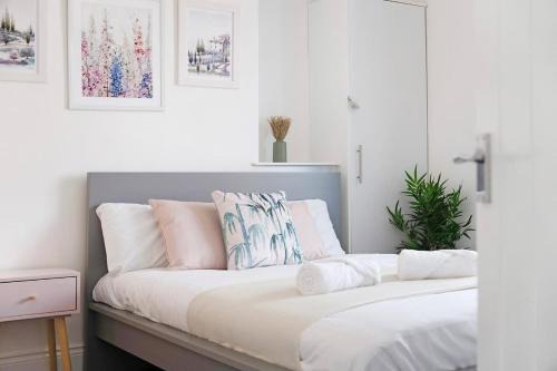 Stanley House | New! 4BR in Durham Road