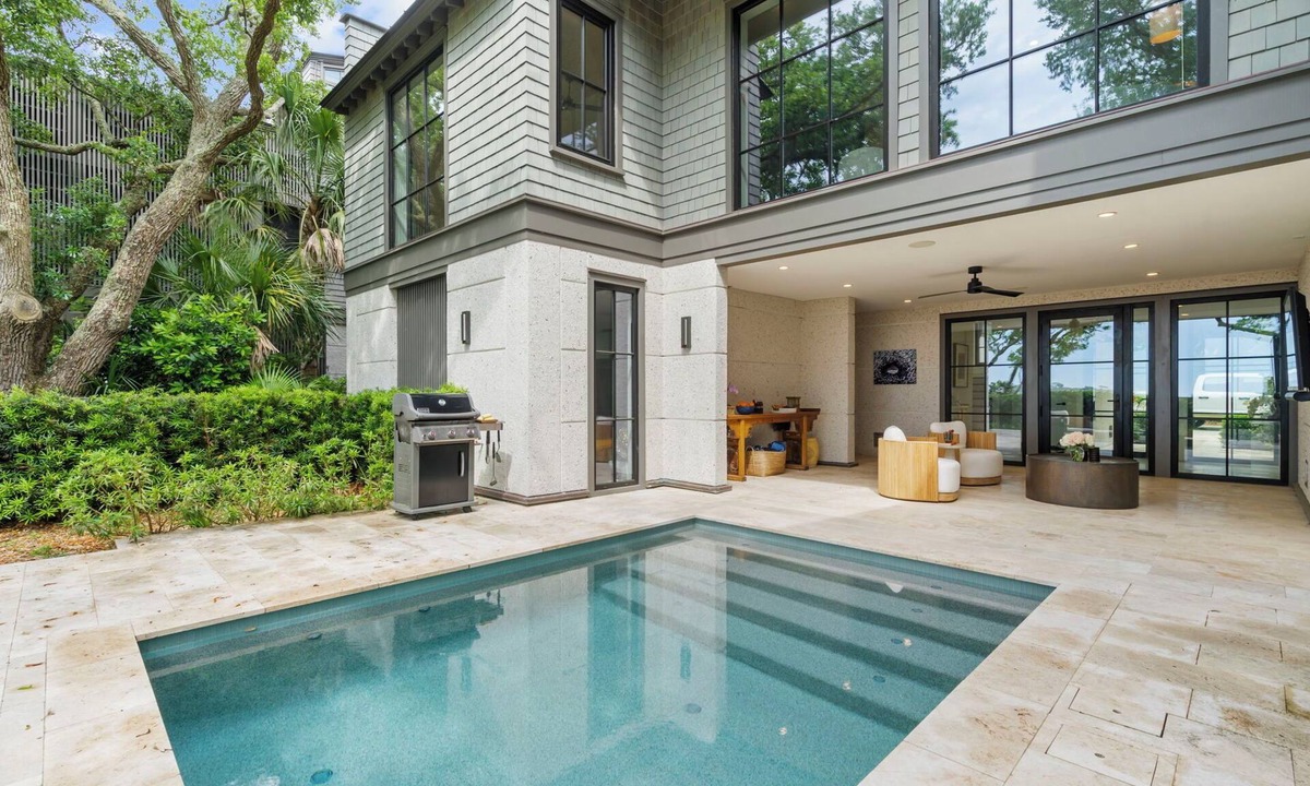 Vanderhorst Plantation House | New build retreat, pool, views, popular area