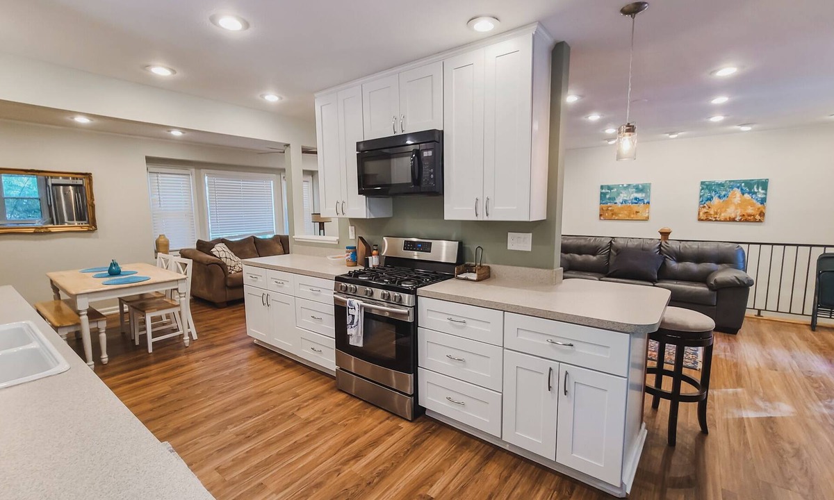 Mint Hill House | New Listing- 2.5 acres, spacious and newly-renovated home next to pond