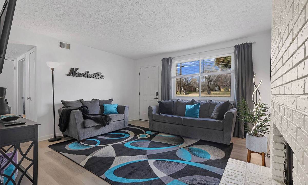 Nashville House | New listing, fully furnished, professionally managed, intro rates in Nashville!