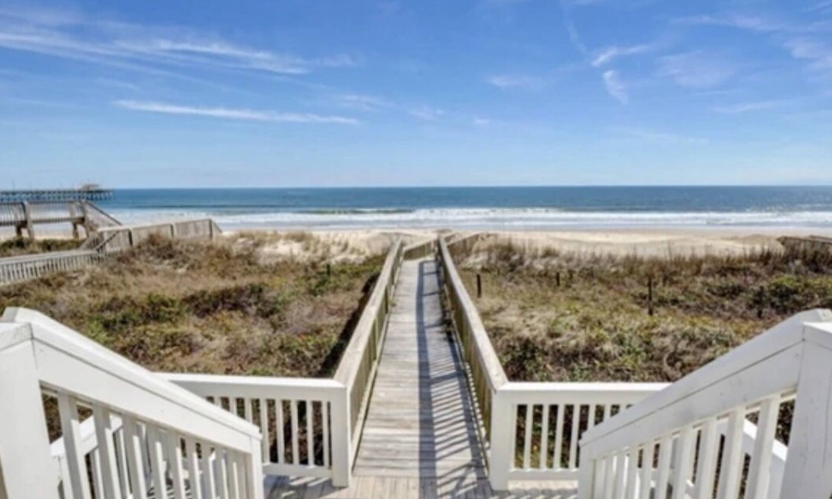 North Topsail Beach House | New Listing "Pass the Salt" a 5 bed/4 bath Villa in North Topsail Beach