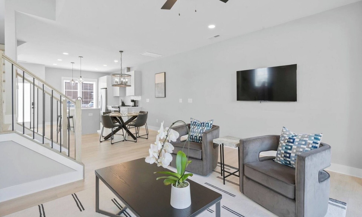 Charlotte House | New Luxury 3BR, 3.5 Bath Townhome In Charlotte, NC