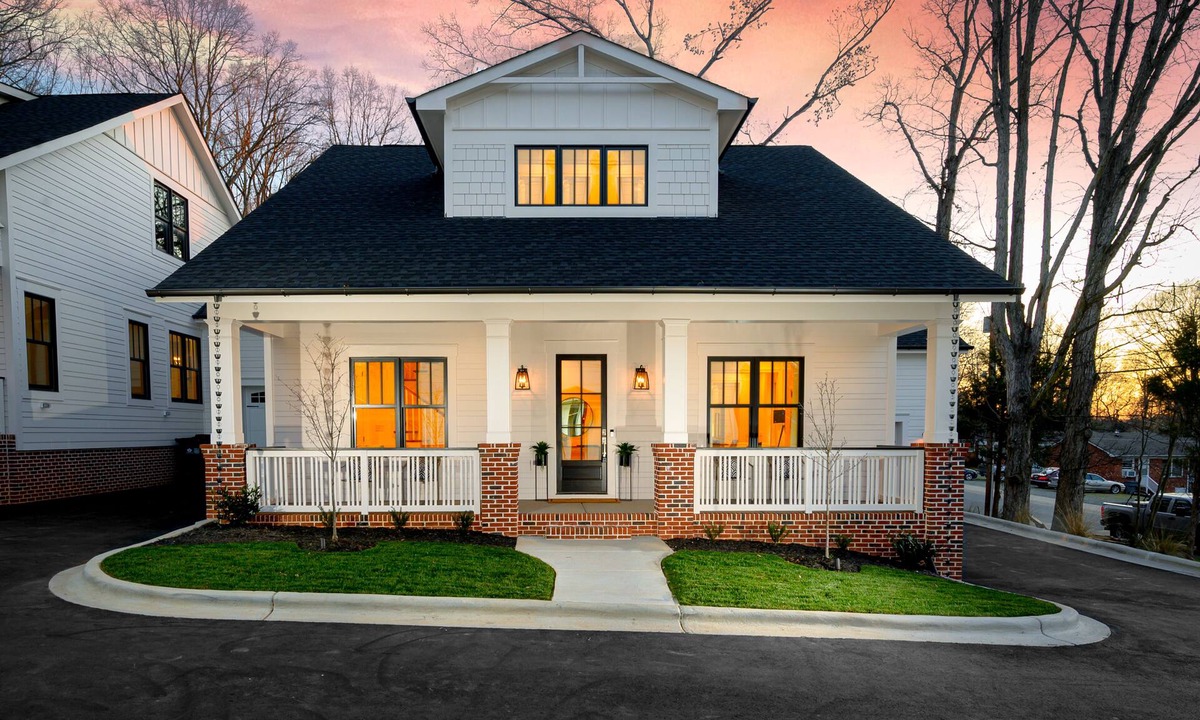 Oakhurst House | New Oakhurst Cottage # 1 Charlotte