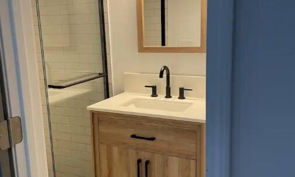 Chapel Hill House | New renovated 3 bedroom, central Chapel Hill!