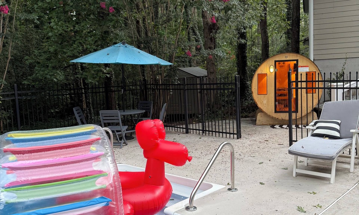 Royal Pines House | NEW! Sleeps up to 18, Games, Sauna, Pool, Spa, Fire Pit- South of Asheville