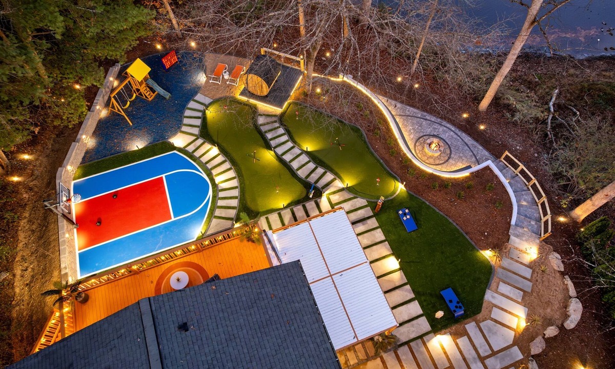 Skyland House | *New* | Stunning 5BR w/Hot Tub, Sauna, Firepit & Theater | 20 Mins to Asheville