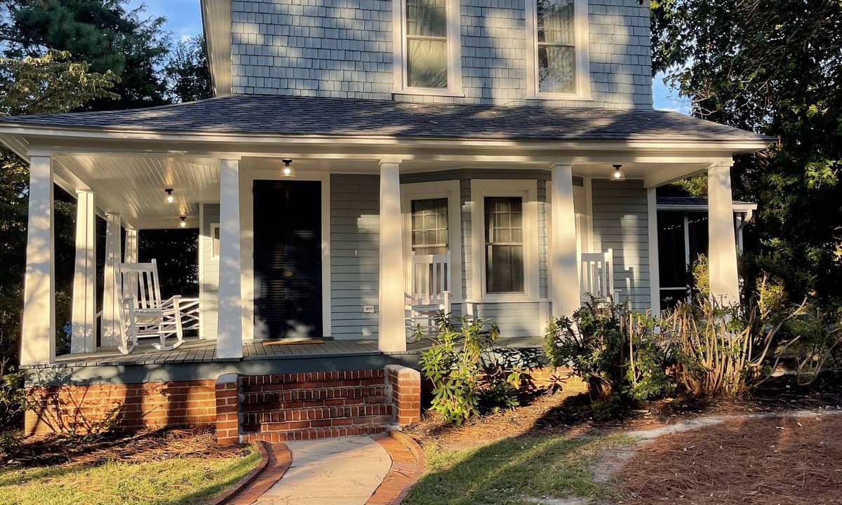 Southern Pines House | Newly remodeled Downtown Southern Pines Cottage! Walking distance-Must See!