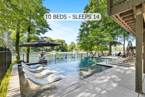 Westport House | Niblick on Norman w/Heated Pool & Optional Boat Rental