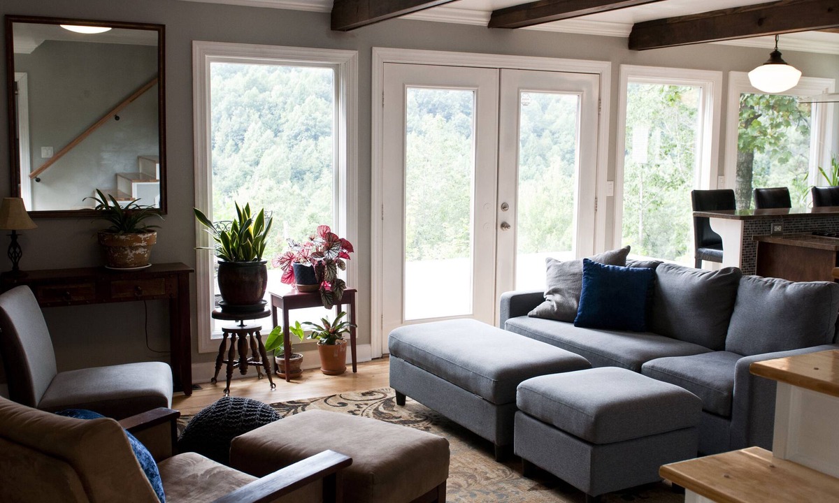 Lynn Cabin | NO LONGER AVAILABLE because of Hurricane Helene