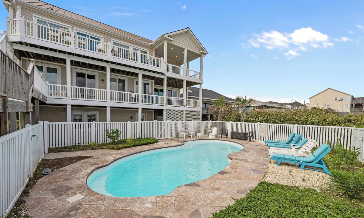 Surf City House | North Shore Paradise #199 - 7 BR, 7.5 BA Oceanfront Home w/Pool & Hot Tub