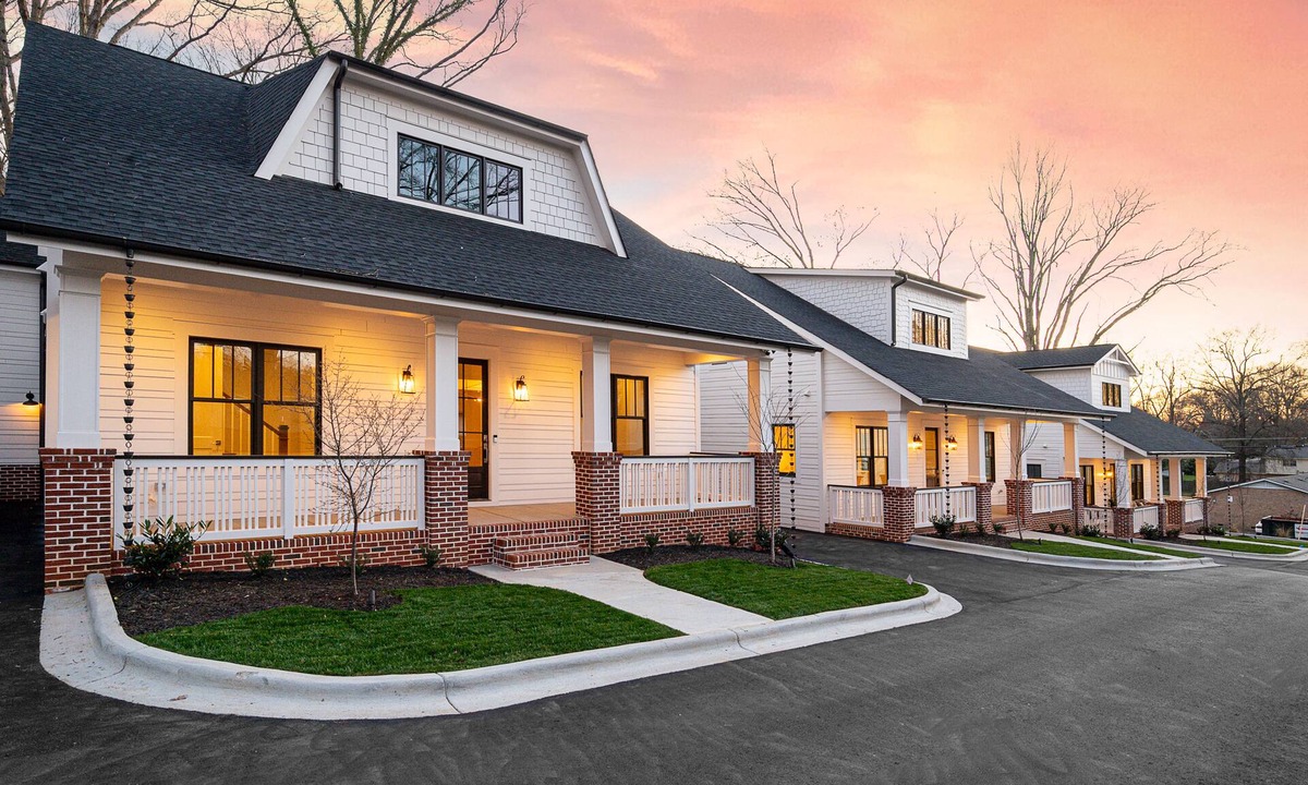 Oakhurst | Oakhurst