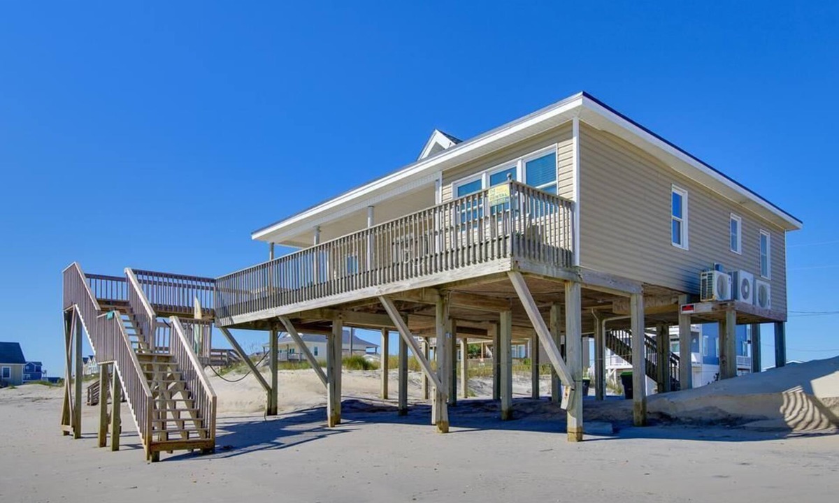 Surf City Cottage | Oceanfront Bliss on Topsail Island