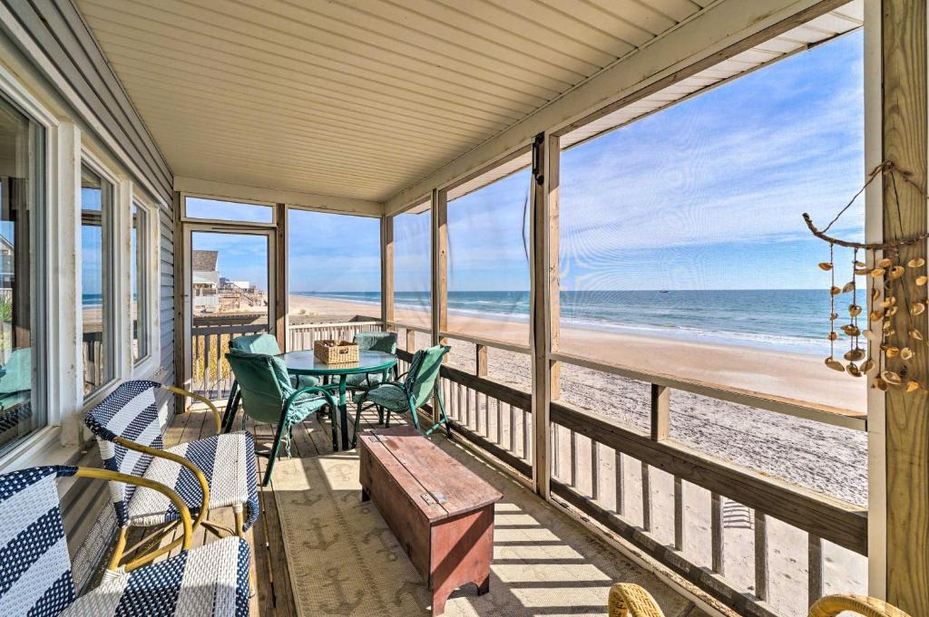 Surf City House | Oceanfront Family Cottage with Beach Access!