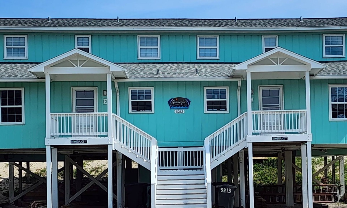 Emerald Isle House | OCEANFRONT HALF DUPLEX SLEEPS 9 w 4 BDRMS, 3 ARE OCEANVIEW! BEST PART OF E ISLE!