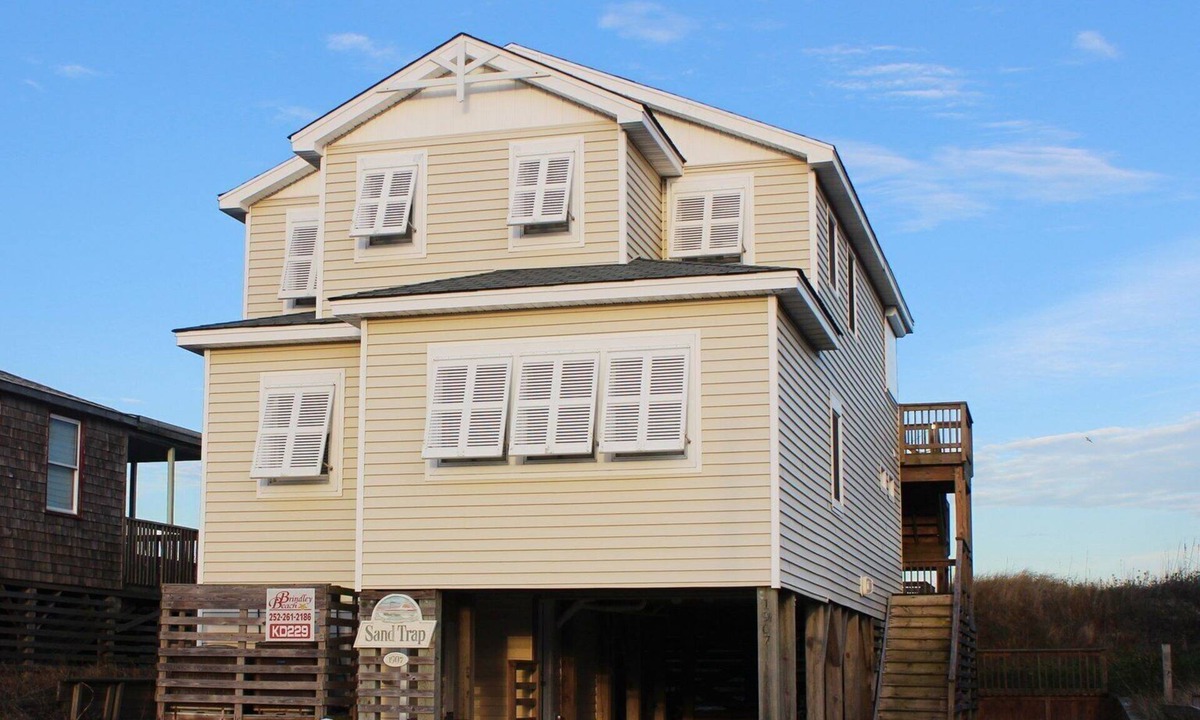 Kill Devil Hills House | OCEANFRONT, Ocean Views, Private Beach Access, Sun Decks, KD229, The Sand Trap