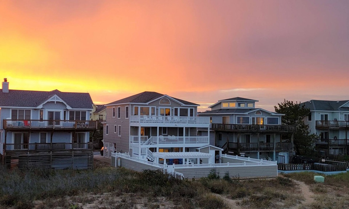 Ocean Sands House | OCEANFRONT, Ocean Views, Private Pool, Pool Table, Dogs Welcome, OS7Q, Dune Nothin