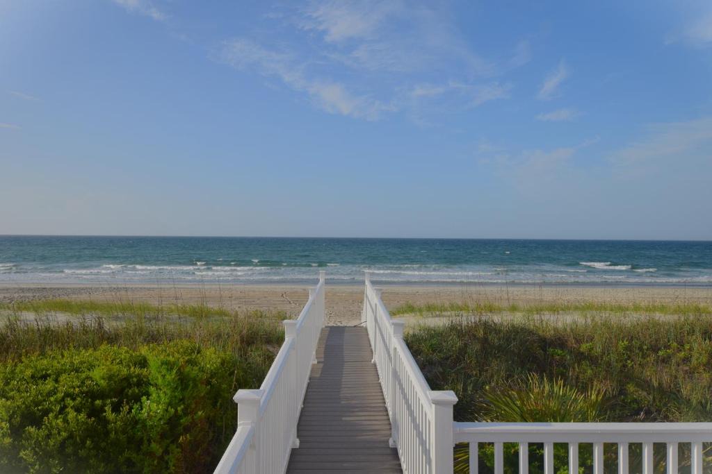 Emerald Isle House | Oceanfront vacation property - West