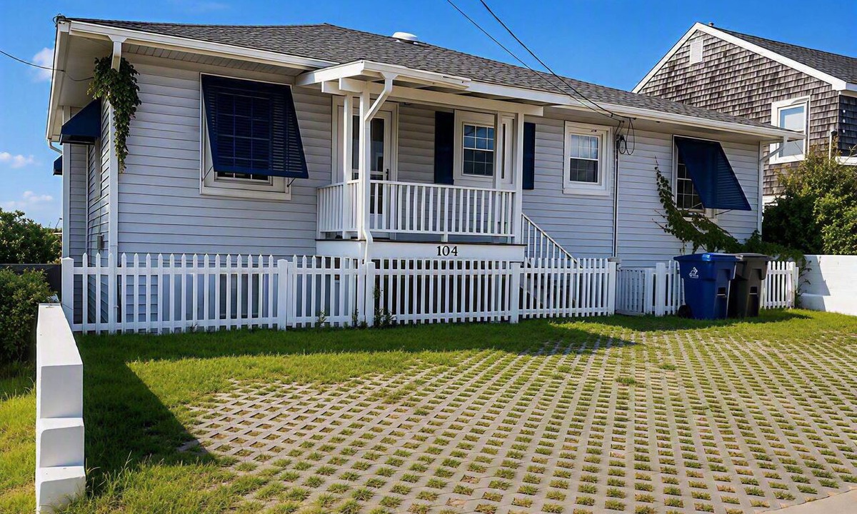 Atlantic Beach Cottage | Oceanfront with Expansive Deck & Stunning View