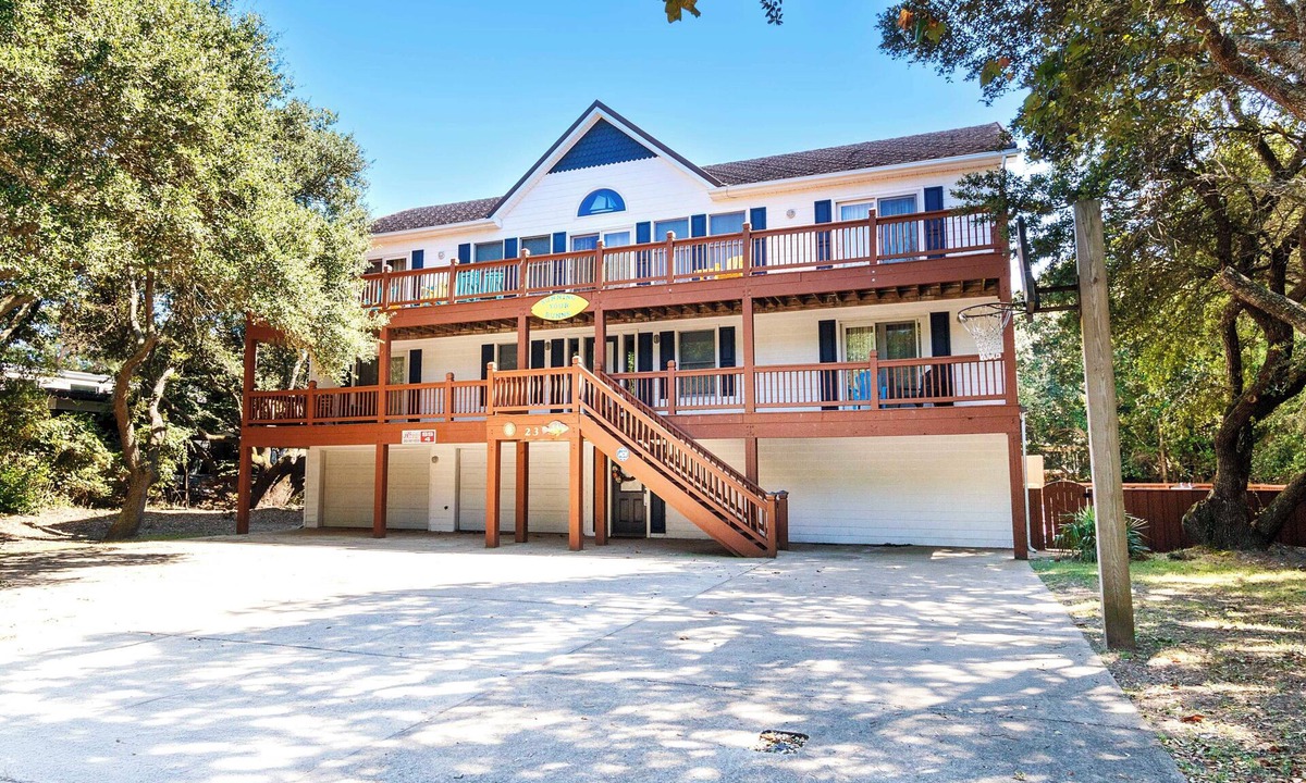 Southern Shores House | Oceanside, Private Pool, Golf Cart, Bar, Hot Tub, Rec Rm, SS4, Sunning Your Bunns