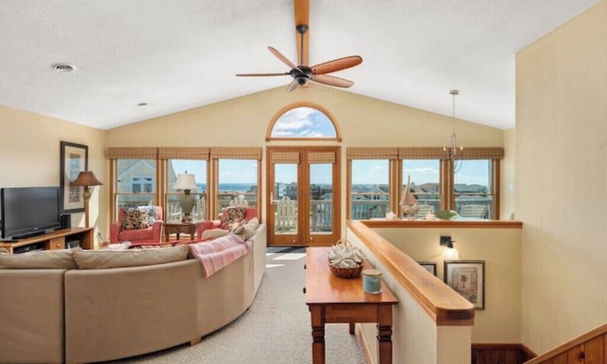 Carolina Dunes House | OceanSound - 500 Feet to the Ocean in Duck, NC!