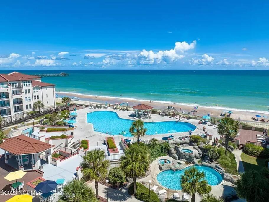 North Topsail Beach Apartment | Oceanview Resort*Hot tub*North Topsail Beach