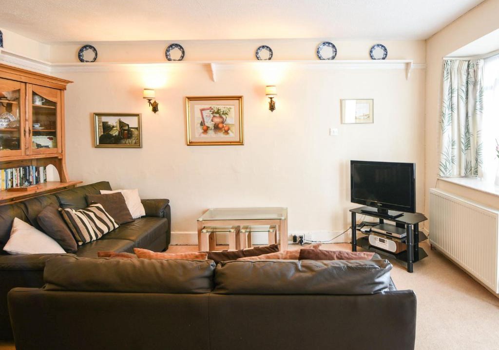 Lyme Regis Apartment | Okanagan