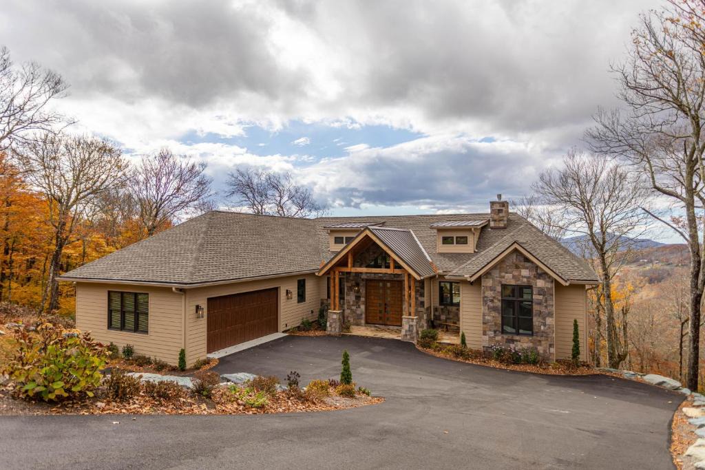 Sugar Mountain House | On the Rocks