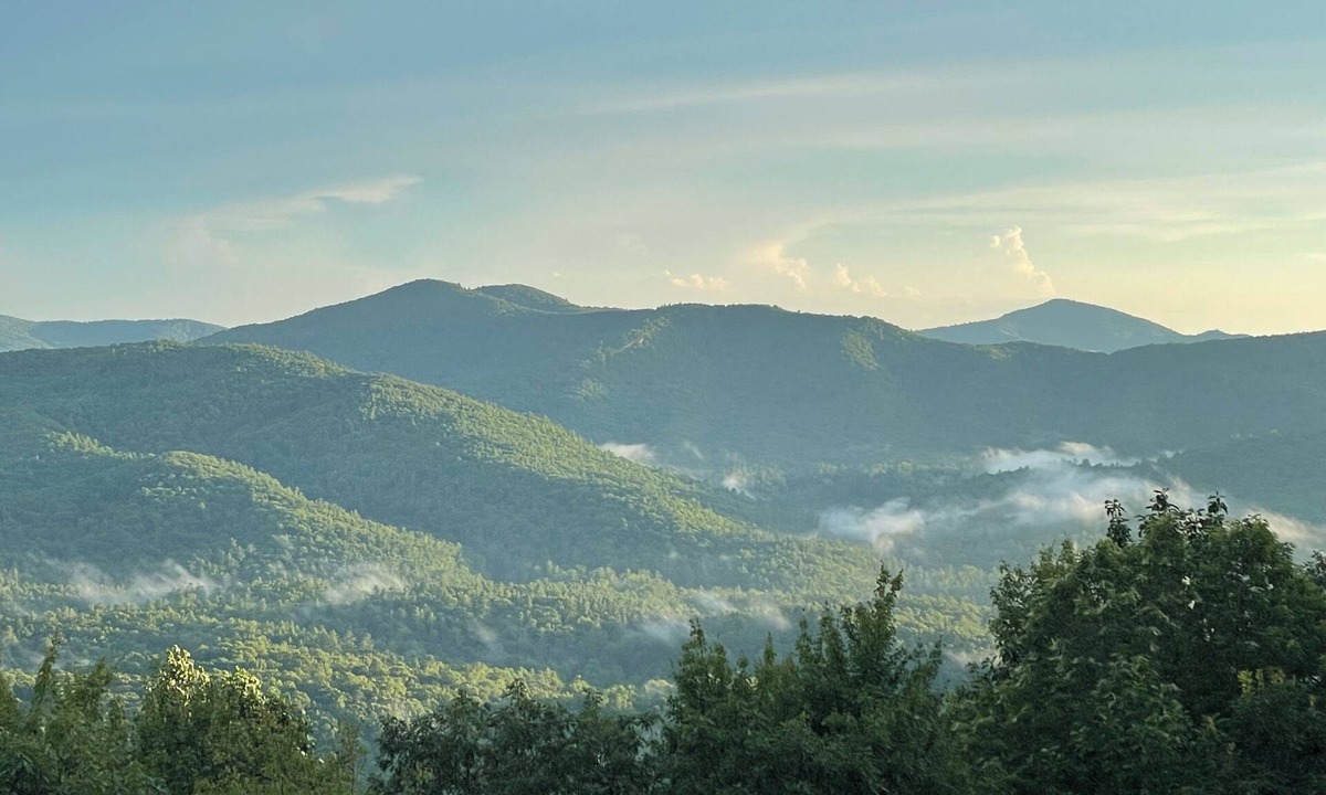 Sapphire House | "One of the Best Views in all of WNC"-4240 ft elev-Indoor & Outdoor Fireplaces
