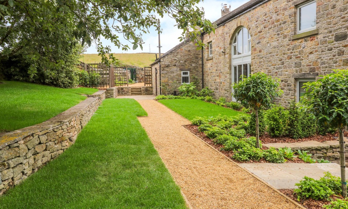 Little Hayfield Cottage | Overlea Barn