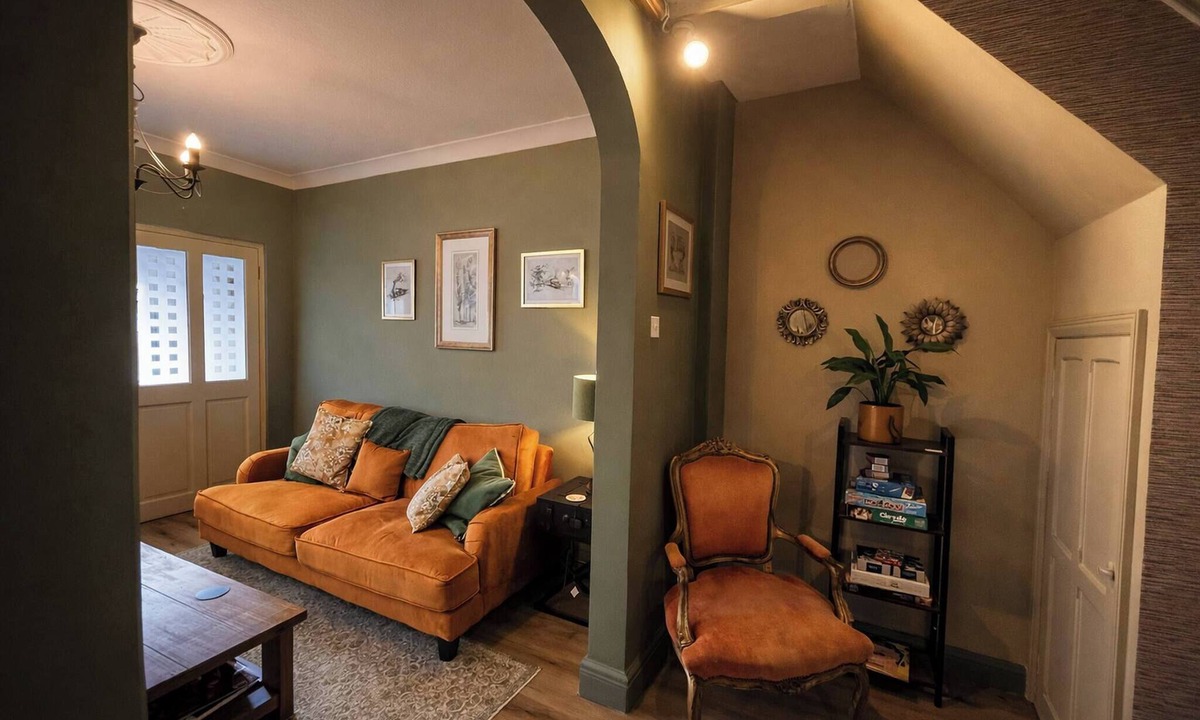 Congleton House | Overnight sleeper, Railway Cottage