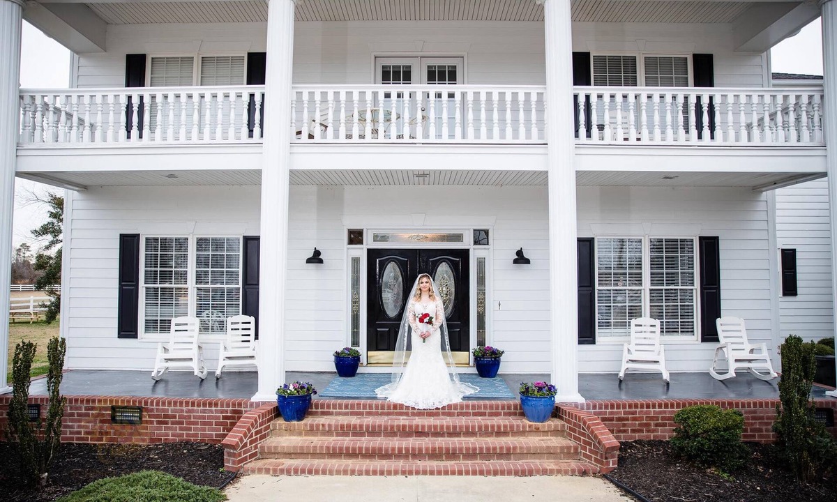 Parkton House | Parkton Place, "where you are kind of a big deal!" For weddings and events.