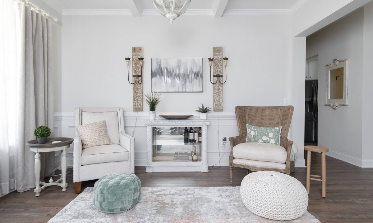 Carthage House | Peaceful 4 bedroom house with private in-law suite