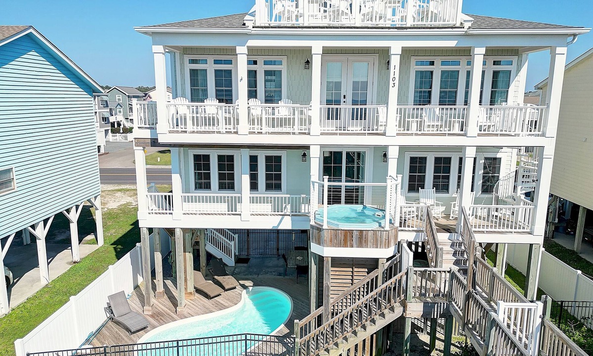 Holden Beach House | "Peaceful Breezy Feelin" is a 6 Bedroom, 6.5 Bathroom Oceanfront Home w/Private Pool, Elevator!