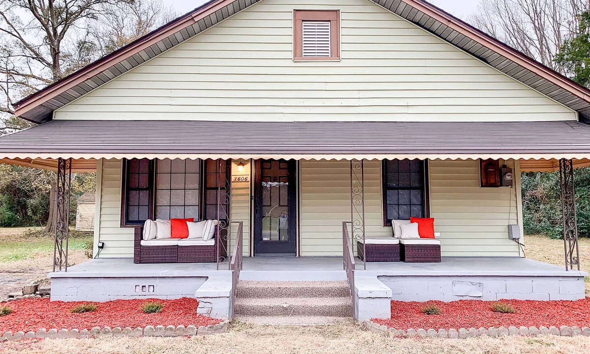 Goldsboro House | Peaceful & Family Friendly 3BR w/Large Backyard