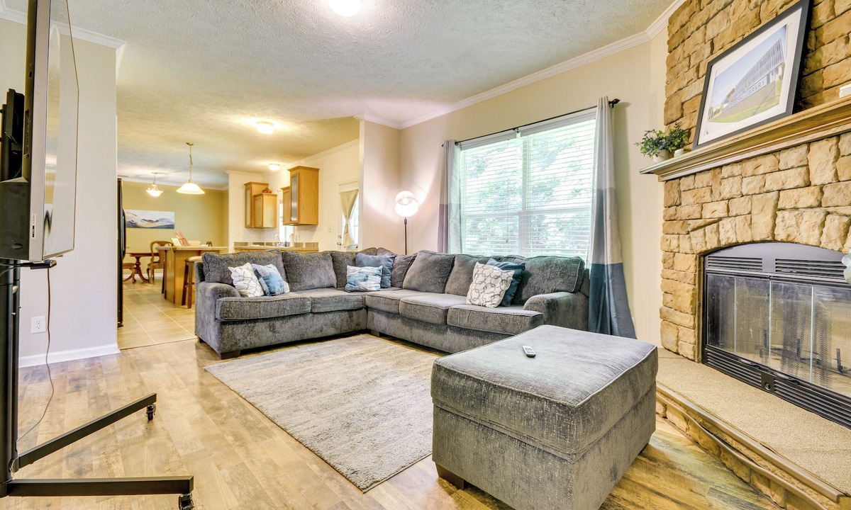 Winston - Salem House | Peaceful Family Retreat in Winston-Salem