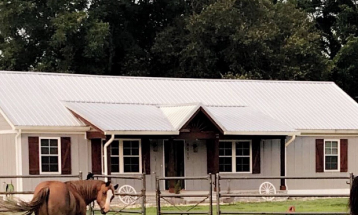 Burgaw Other | Peaceful Farmhouse on Horse Farm - 20 miles from the Beach !