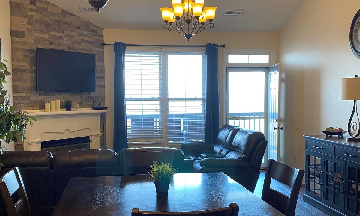 Arlington Condo | Peaceful mountain condo only 10 minutes to Wilkesboro Motor Speedway.